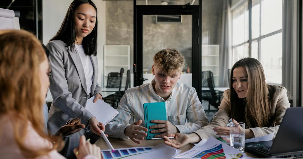 COMMUNITY MANAGER H/F