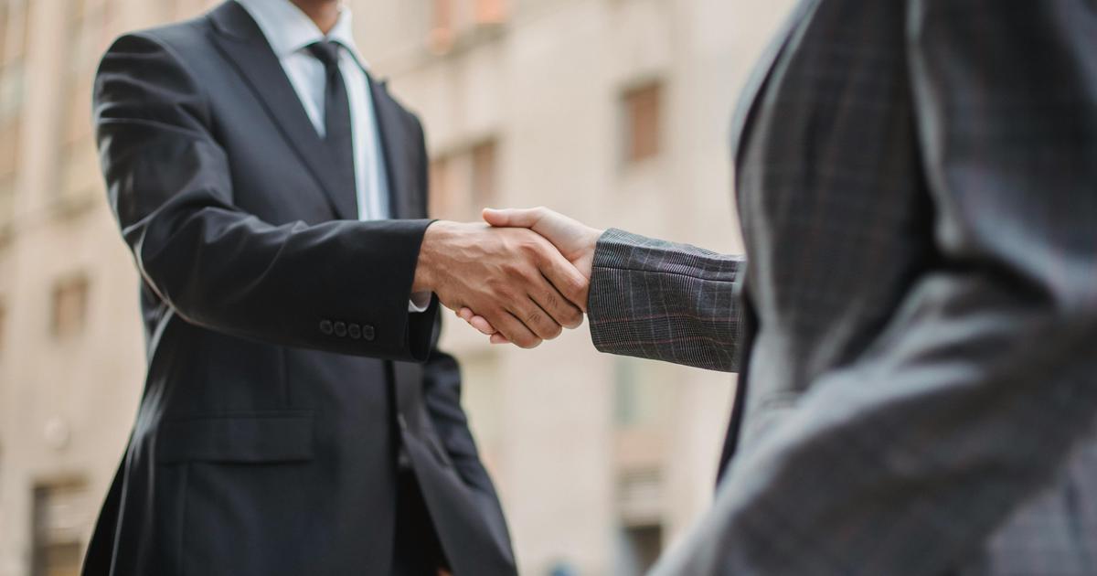 Commercial terrain H/F